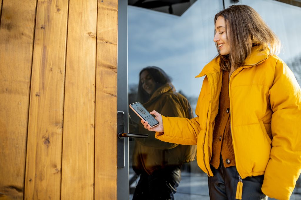 Lås med kode - Montering af moderne og fleksible kodelås